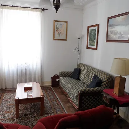 Lägenhet Casa Maria Tesinha *